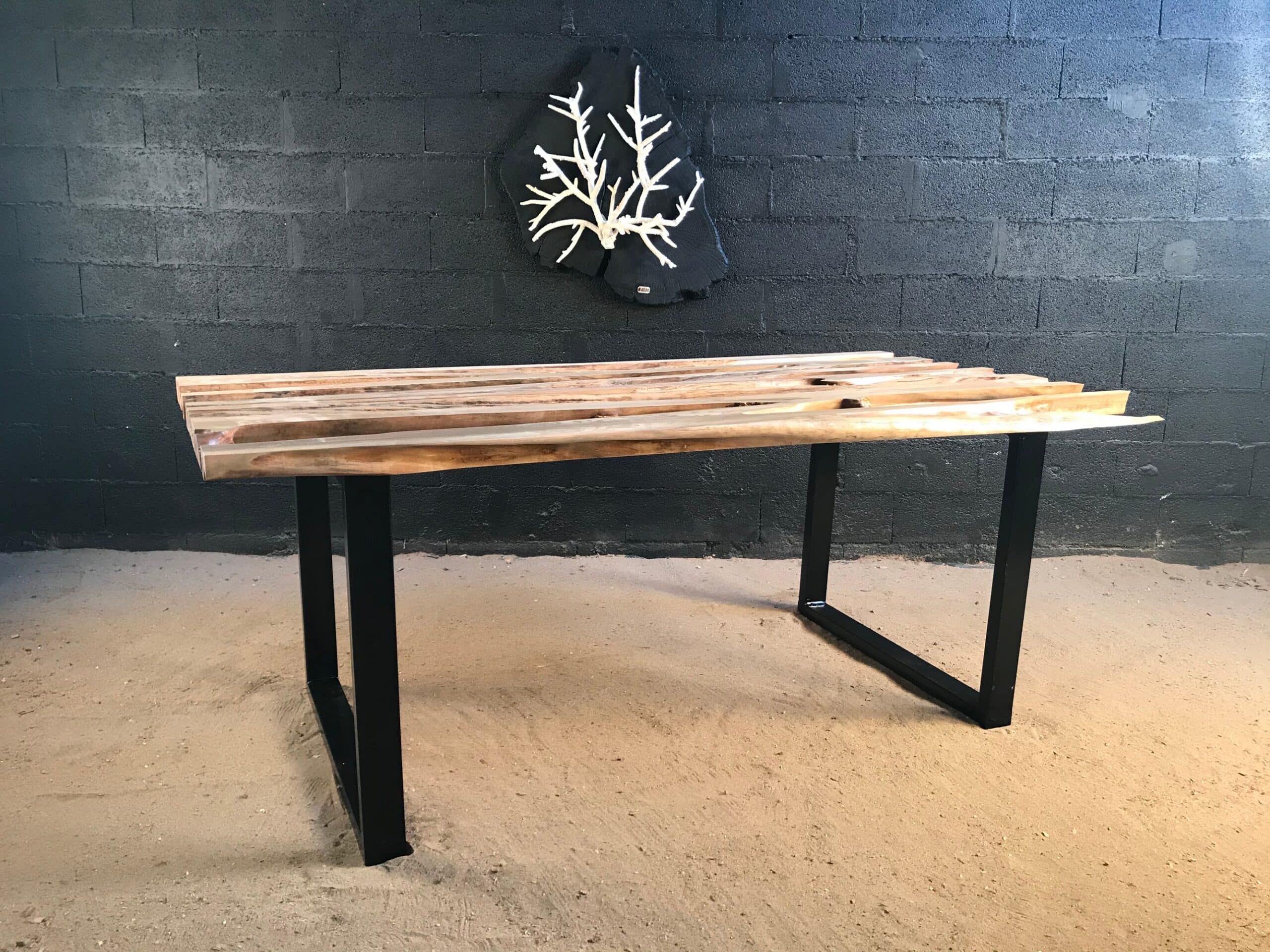 Création d'une table en bois cathédrale