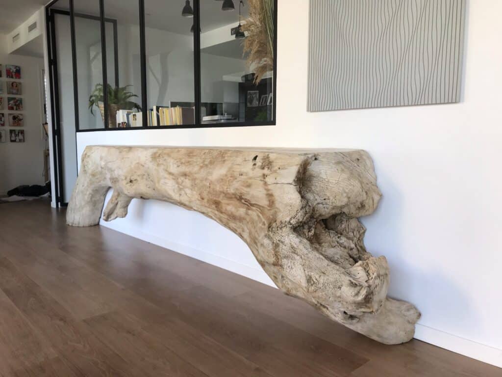 Création d'une console avec un arbre en bois flotté