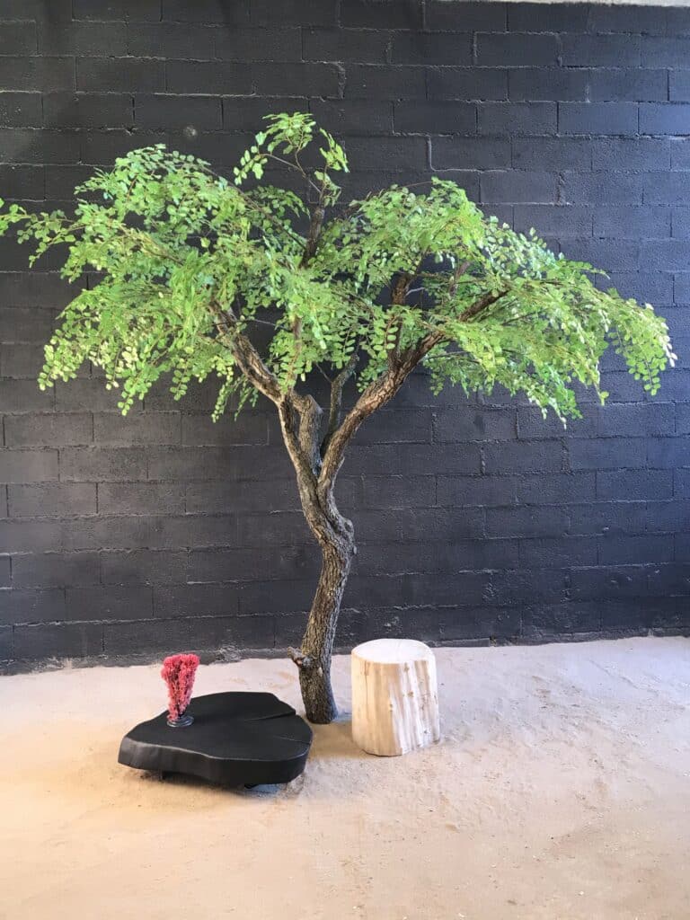 Création d'une table basse en chêne en bois brulé