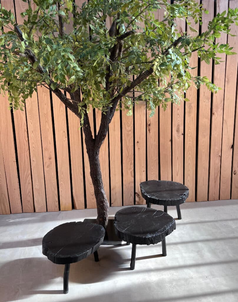 Création d'un set de 3 tables chêne gigogne en bois brulé