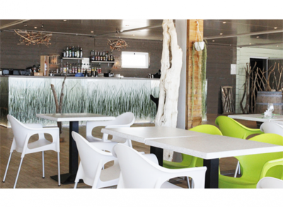 Décoration en bois flotté du restaurant Baia