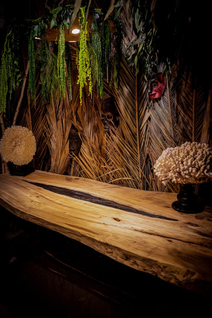 Création d'une table en bois flotté avec insert en bois flotté brulé – Image 2