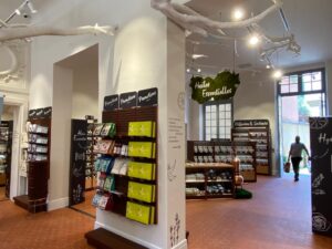 unadjustednonraw-thumb-d44