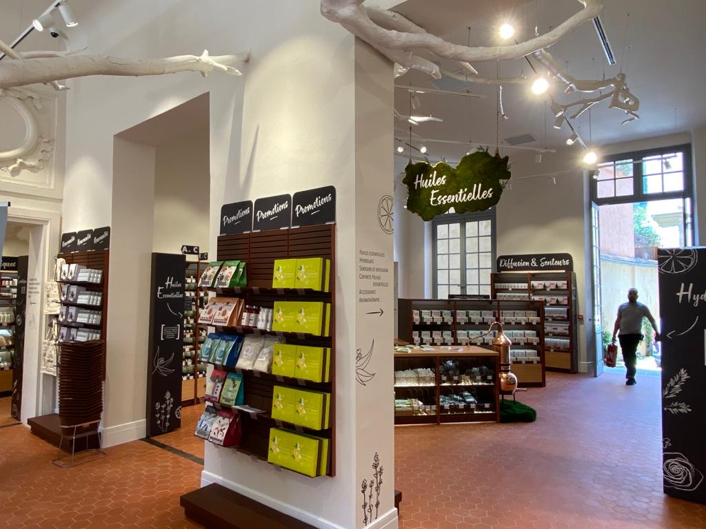 unadjustednonraw-thumb-d44